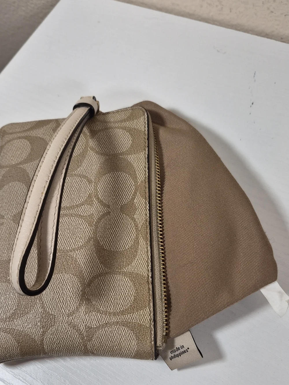 Coach Corner Zip Wristlet In Signature Canvas With Pear